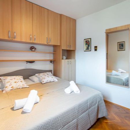 Holiday Home Nevera Makarska Esterno foto
