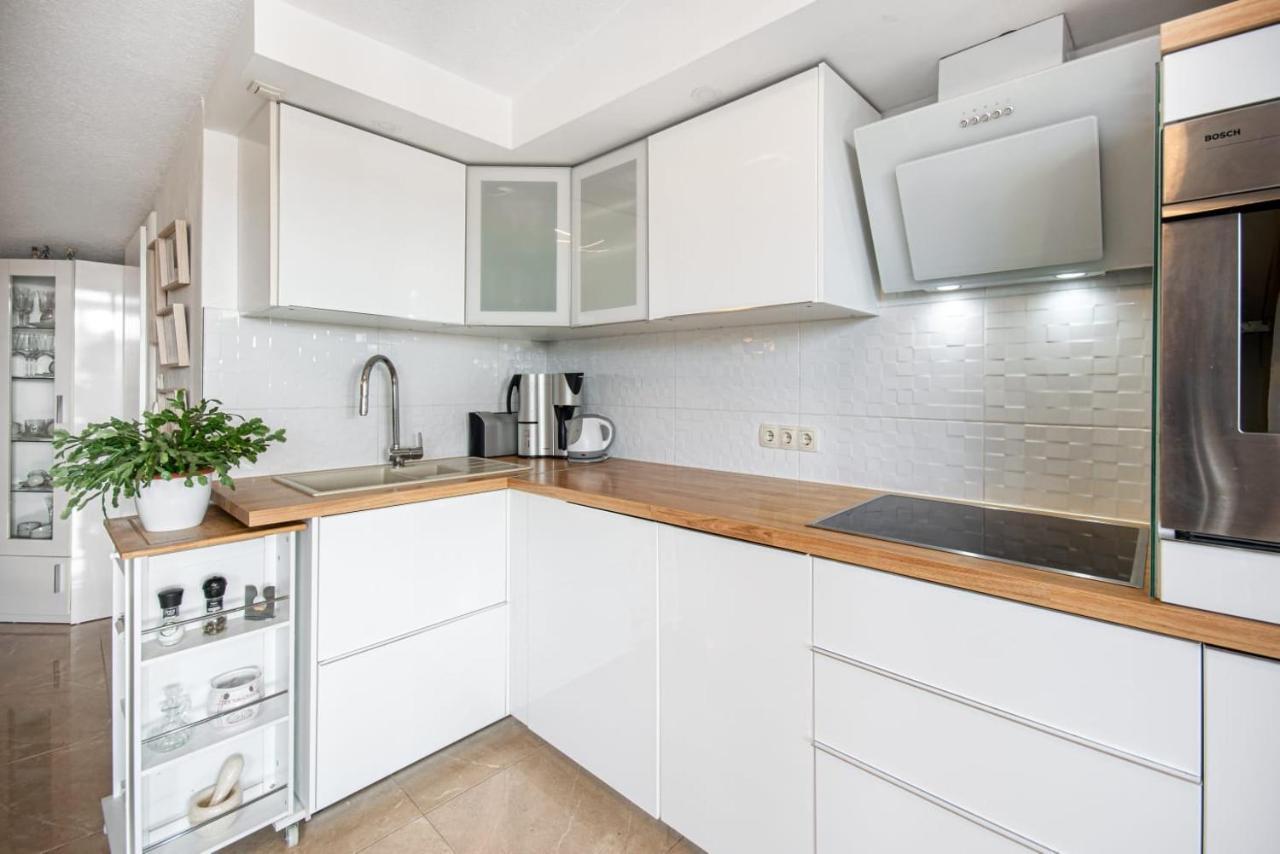 Holiday Home Nevera Makarska Esterno foto