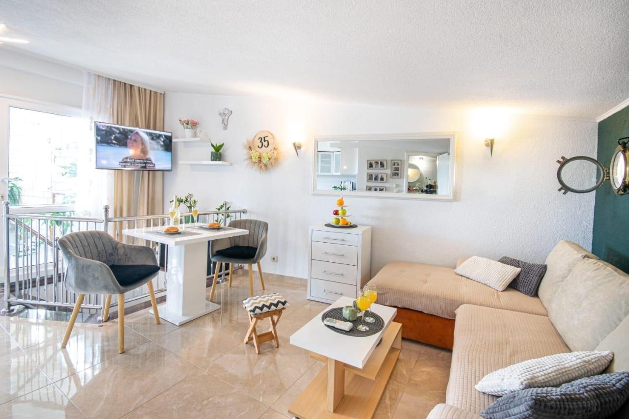 Holiday Home Nevera Makarska Esterno foto